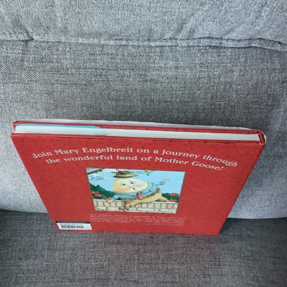 Mary Engelbreit’s Mother Goose - Picture 4 of 7